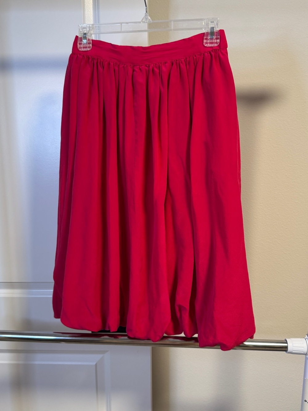 Vintage IRRA 100% Silk Red Skirt Tagged 12 Waist 27”New York Paris Montreal